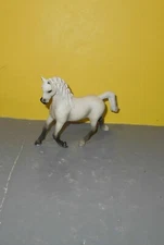 Schleich Horse Figure Am Lines 69 White Ribbon Mane Hooves D-73527