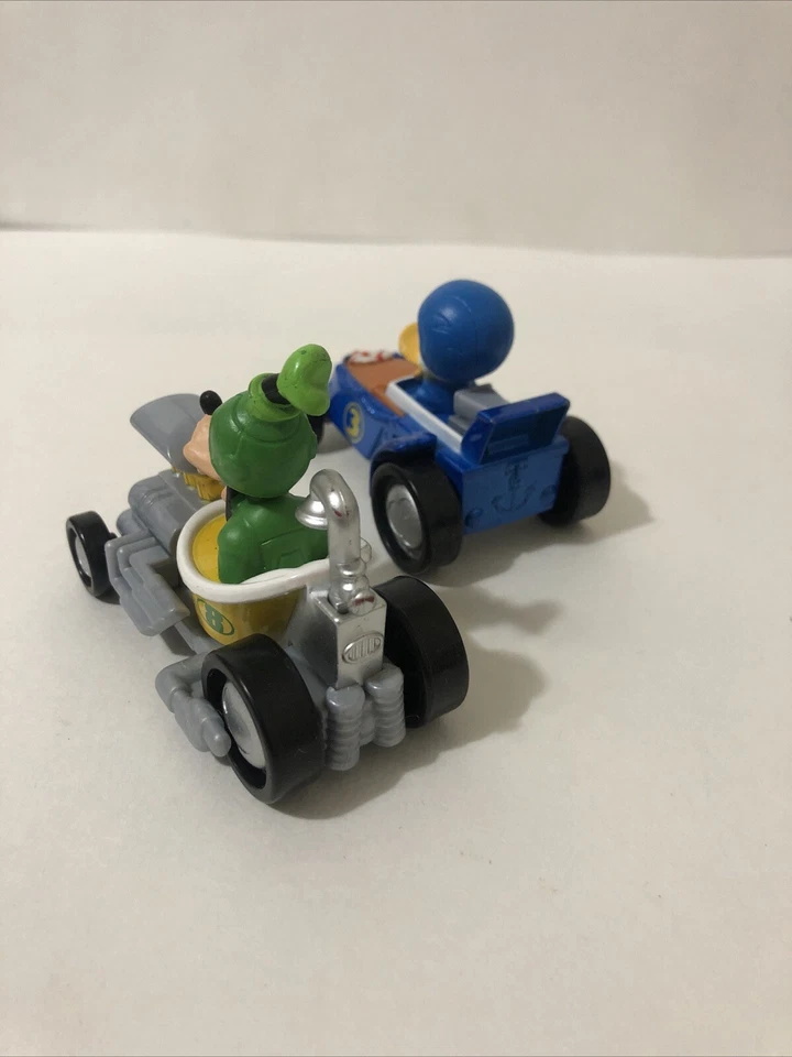 Disney Mickey Roadster Racers 2016 Die Cast Donald Duck Goofy coche de juguete lote de 2 Foto 3 de 4