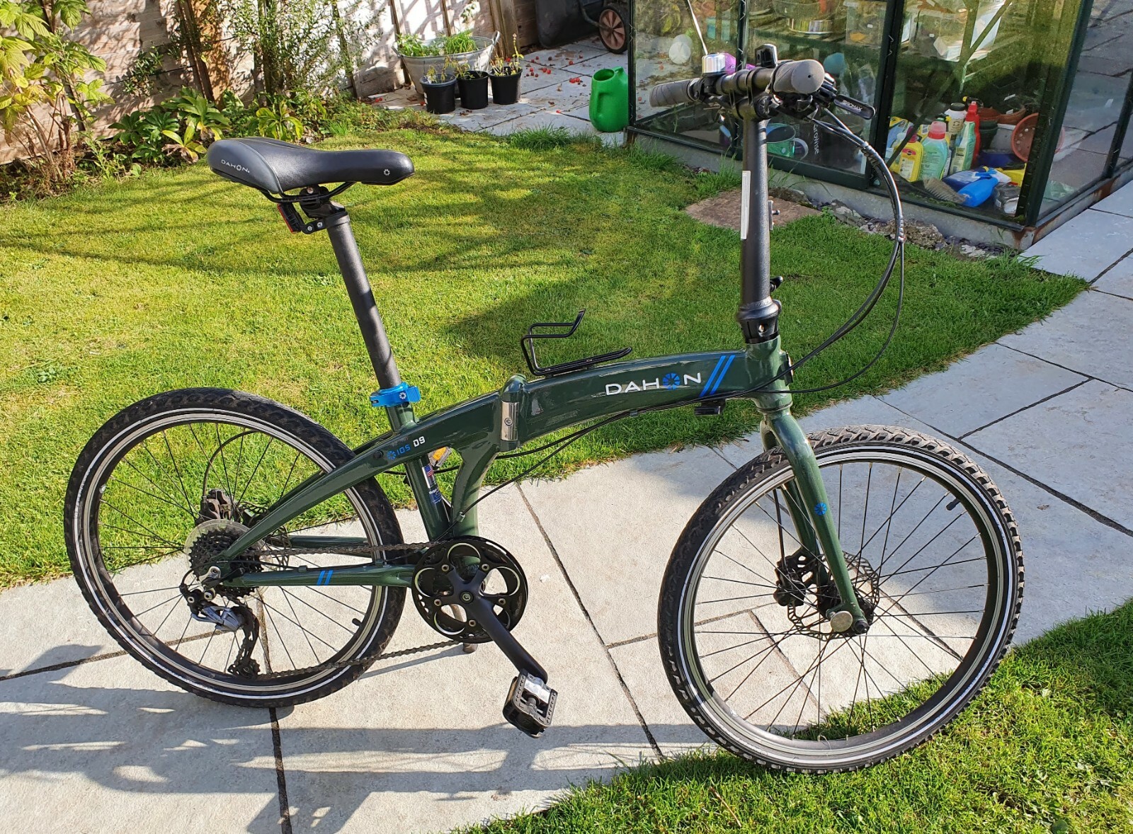 Dahon Folding Bike IOS D9, Unisex. Easy to fold. Disk brakes. 9 speed