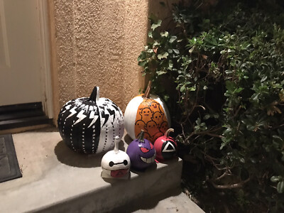 pumpkin painting Squid Game/ Pokemon/ Neil Barrett/ Big Hero Super white