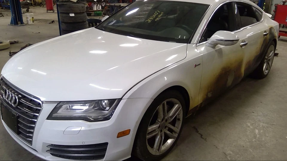 Conjunto de filtro de aire usado se adapta a: Audi A7 3.0 2014 grado A Foto 3 de 4