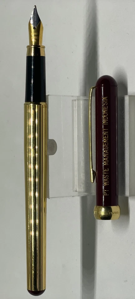 Pluma Estilográfica TED LAPIDUS París Oro F/ Borgoña “PT Waste Management Indonesia” Foto 2 de 4