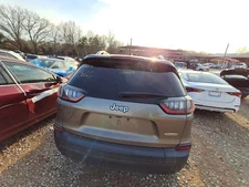 Used Rear Bumper Assembly Rear fits: 2019 Jeep Cherokee w/o rear tow hook textur