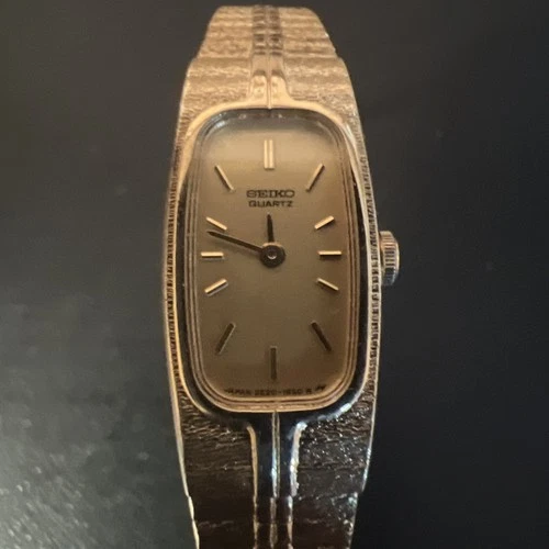 SEIKO 2E20-6319 Gold Tone Quartz Analog Women's Watch