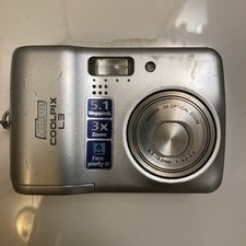 Nikon COOLPIX L10 5.0MP Digital Camera - Silver *TESTED* W AA batts + SD