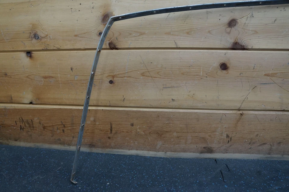 后窗镀铬装饰条 UW12980 劳斯莱斯银色阴影 Wraith II — 第 2/4 张图片