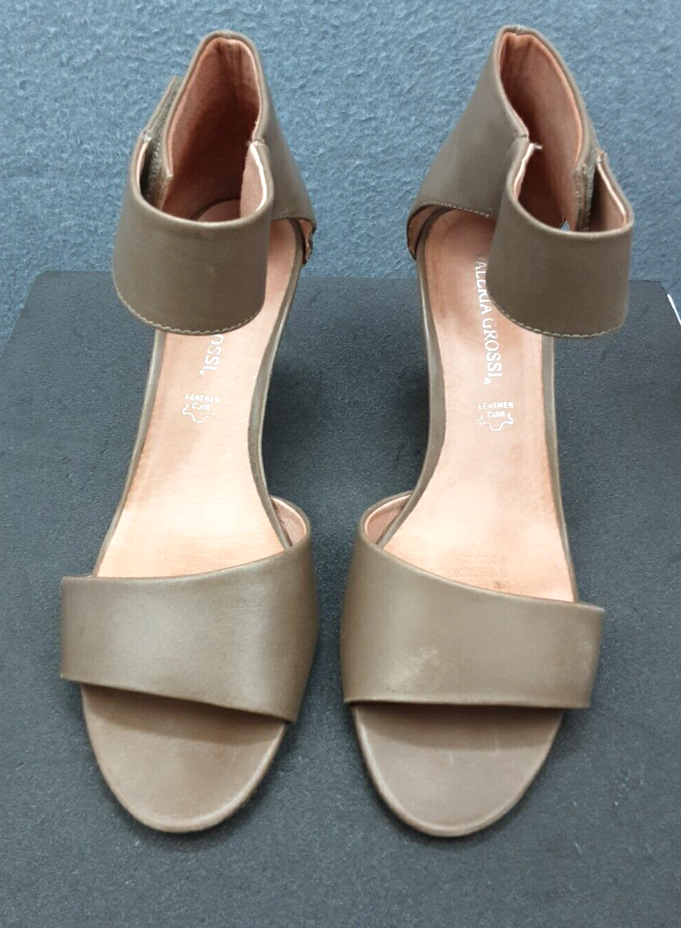 Valeria Grossi Size 40 Light Brown Leather Ankle Strap Block Heel Sandals-image