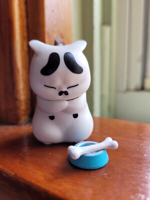 Black And White Mini Cat Figure Bone In Food Bowl Gashapon Capsule