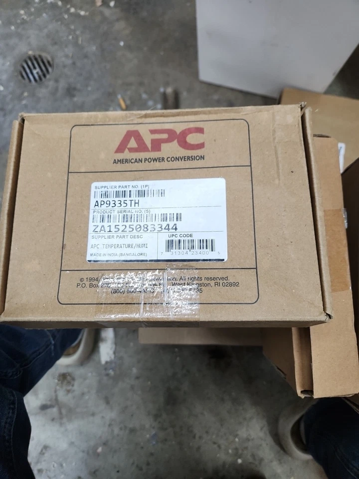 APC Temperature and Humidity Sensor AP9520TH Sealed Free Shipping! - Image 3 of 3