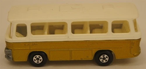 MATCHBOX LESNEY #12 Setra Coach 1970 Superfast Gold/White ENGLAND