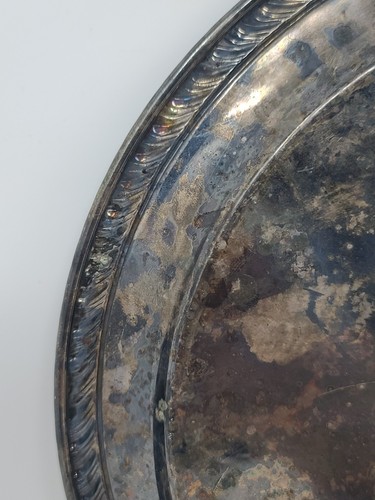 Vintage WM. Rogers Silverplate Metal Round Plate Serving Tray 10” 7324 - Picture 7 of 9