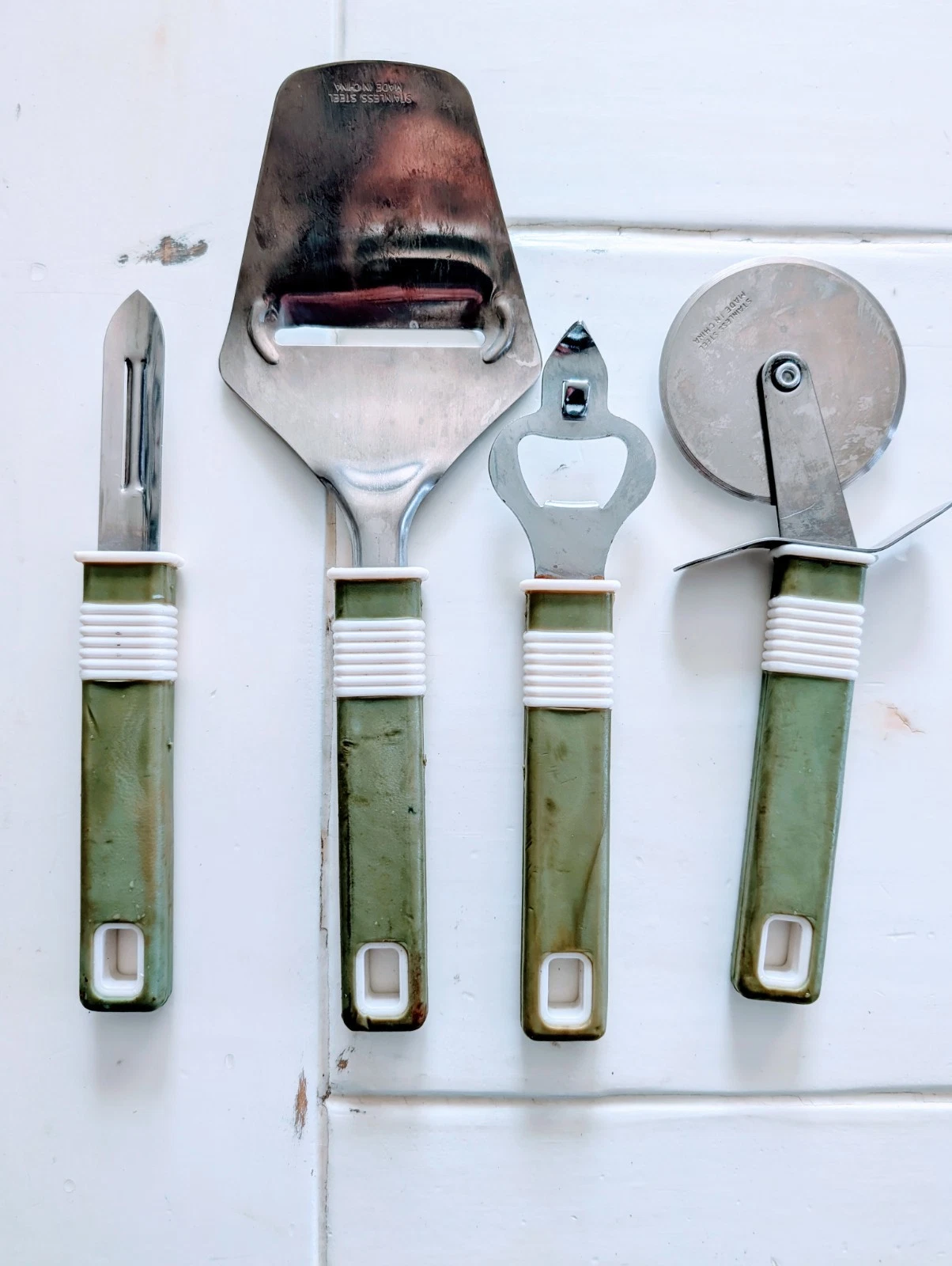 Set of 4 VTG 1970s Stainless Steel Kitchen Utensils Cheese Slicer Peeler Green