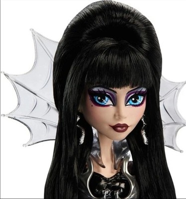 モンスターハイドール　モンスターハイ　エルヴィラ Monster High Skullector Elvira Mistress of the Dark Doll - HYV99