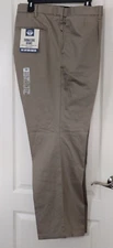 NWT B&T Dockers Pleated Signature Khaki Pants Sz 48x32 Classic Fit Flex Comfort