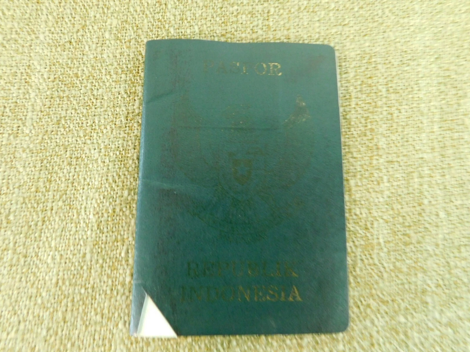 Reisepass Indonesien mit vielen Stempel Schweiz usw.. !E - Foto 1 di 1