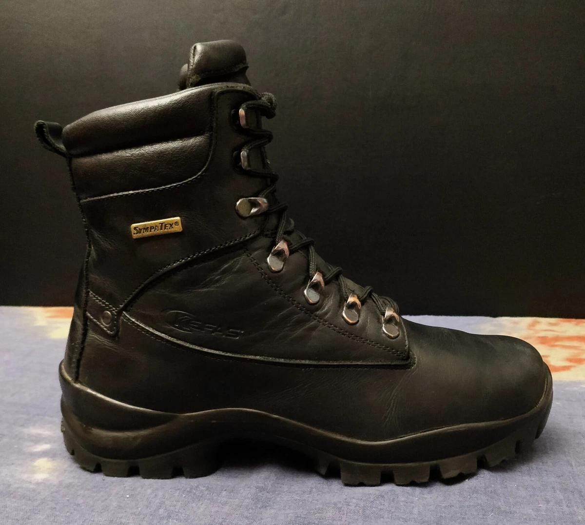 Military style shop hiking boots