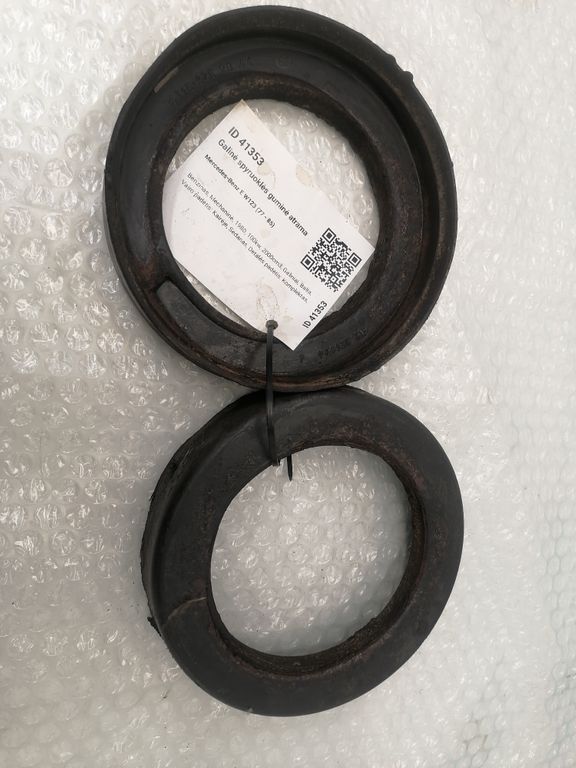 Mercedes-Benz E W123 1980 Set Rear coil spring rubber mount 