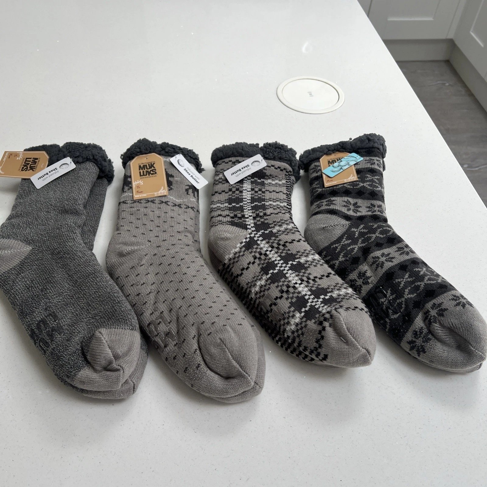 Muk Luks Mens Plaid Cabin Socks Shea Butter Infused Grey L/XL 11-12 X4 Pairs