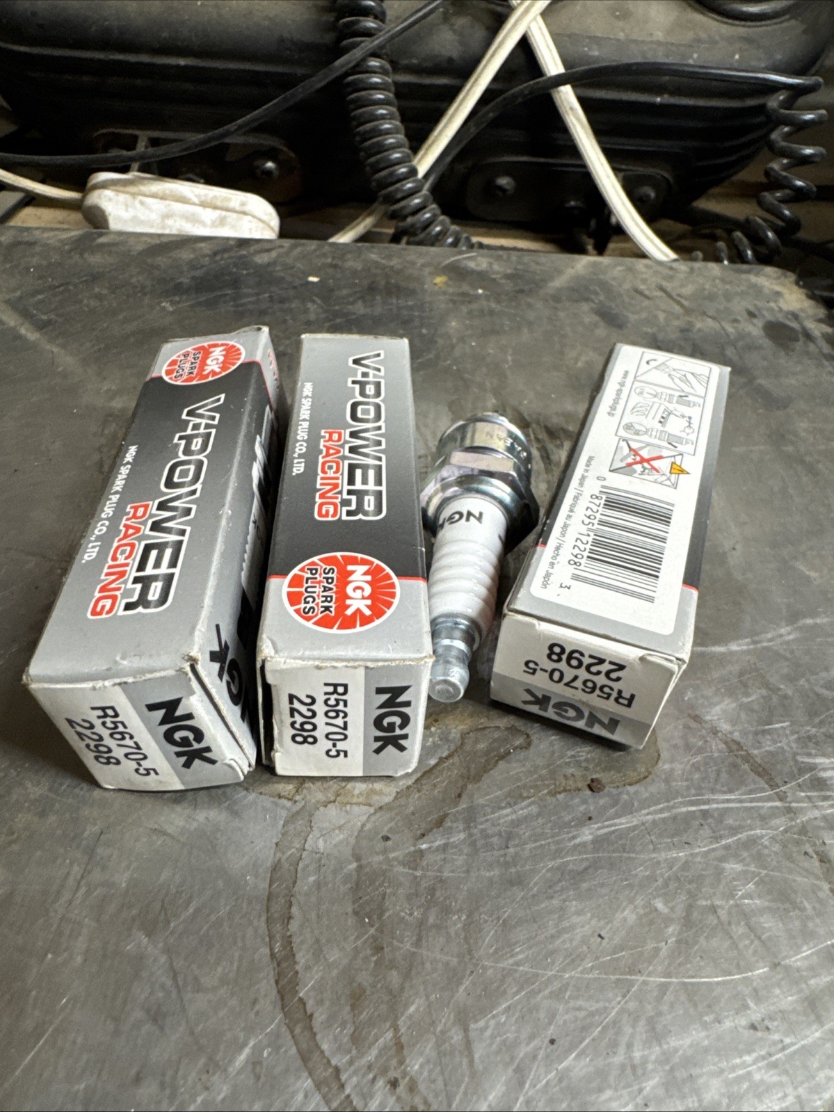 4 NGK 2298 NGK Racing Spark Plugs For 48-74 Harley Davidson FL FX Super Glide