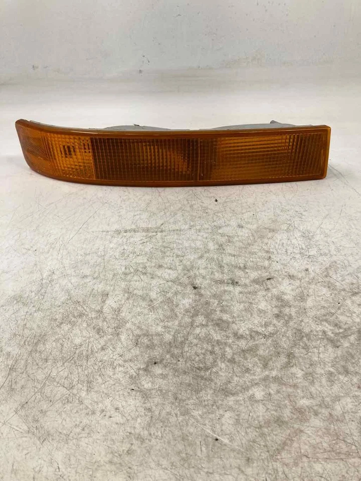 Used Turn Signal / Parking Light Assembly fits: 2017 Gmc Savana 2500 van Park La - Image 4 of 4