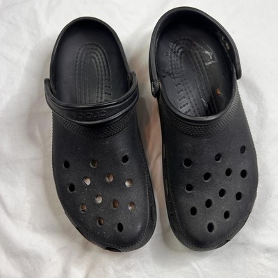 black crocs size 11