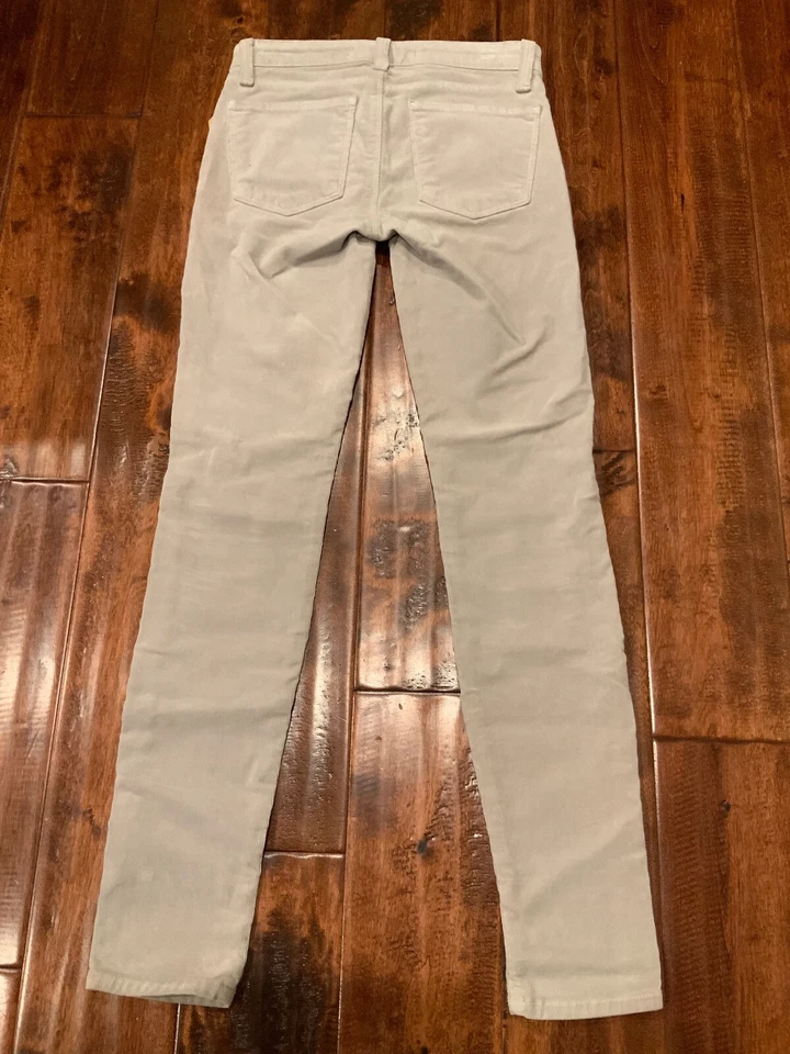 Pantalones de pana de ballena finos pierna ajustada gris claro marca J, talla 24 Foto 4 de 4