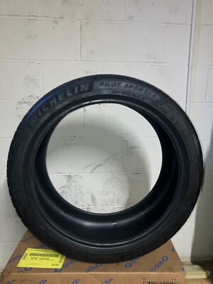 P235/40R19 Michelin Pilot Sport All Season 4 96 Y Used