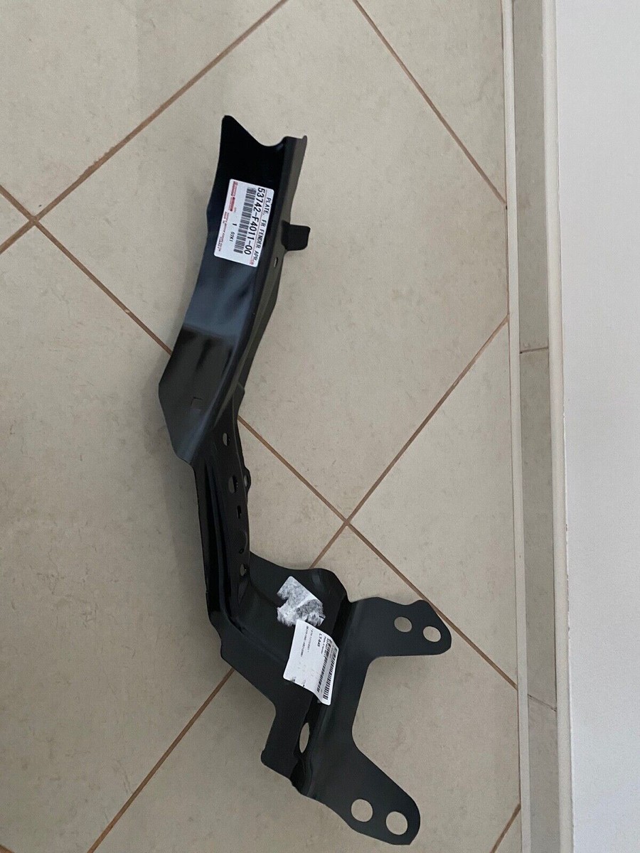 New Genuine Left Front Fender Guide Plate - Toyota C-HR 2018-2020