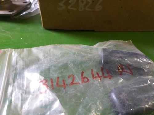 NOS TRACTOR PARTS TRACTOR 3142644R1 PAD fit Case 533, 633, 433, 733, 833 - 第 1/2 張圖片