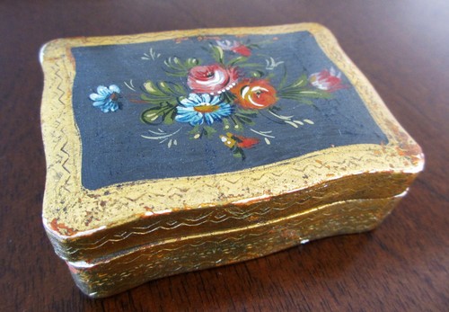 Caja de madera vintage diseño de flores pintadas a mano 3,5"" x 2,5"" x 1,25"" (9x6,5x3cm) - Imagen 7 de 12