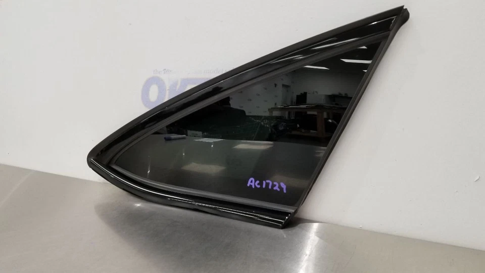 16 MERCEDES BENZ AMG GLE63S COUPE W292 QUARTO JANELA DE VIDRO PASSAGEIRO TRASEIRO DIREITO - Imagem 3 de 4