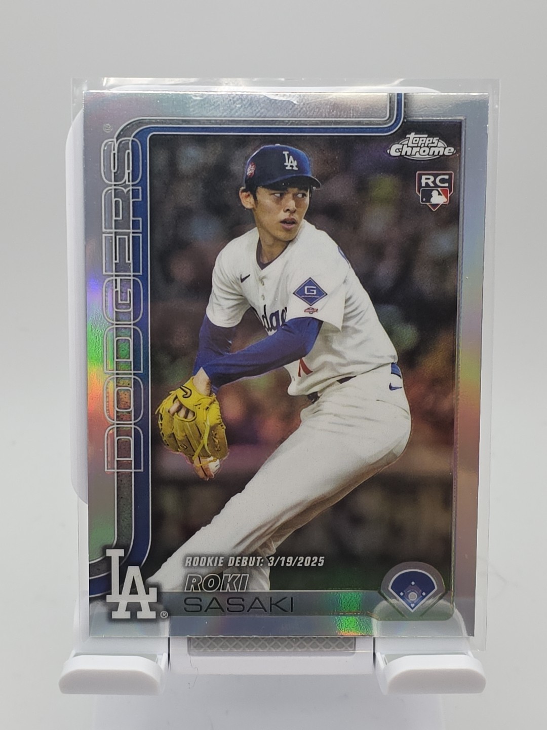 2025 Topps Chrome Roki Sasaki #217 Refractor Rookie Baseball Card MLB
