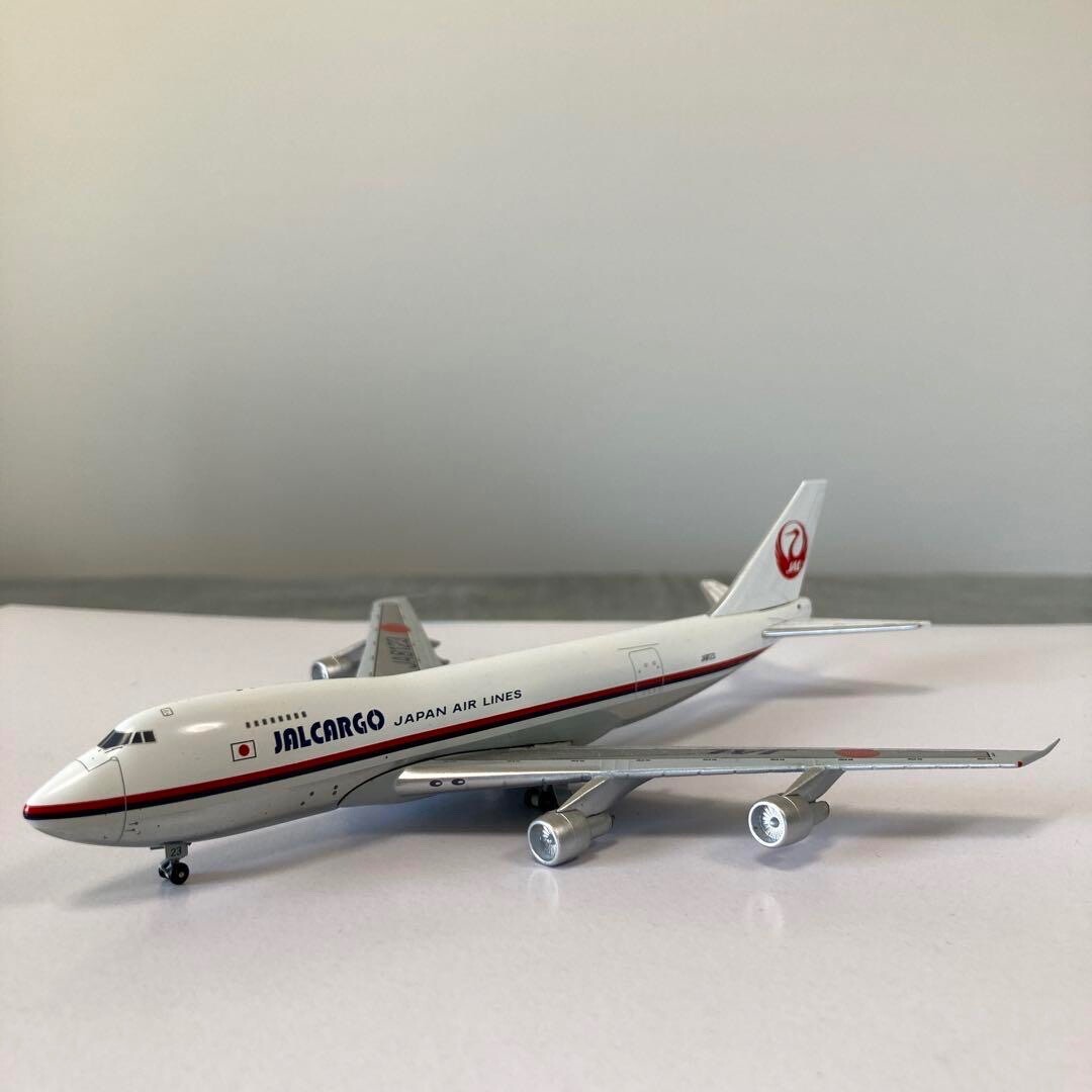 Jet-X Japan Airlines Cargo Boeing B747-200 Freighter 1:400 JAL JA8123 unused