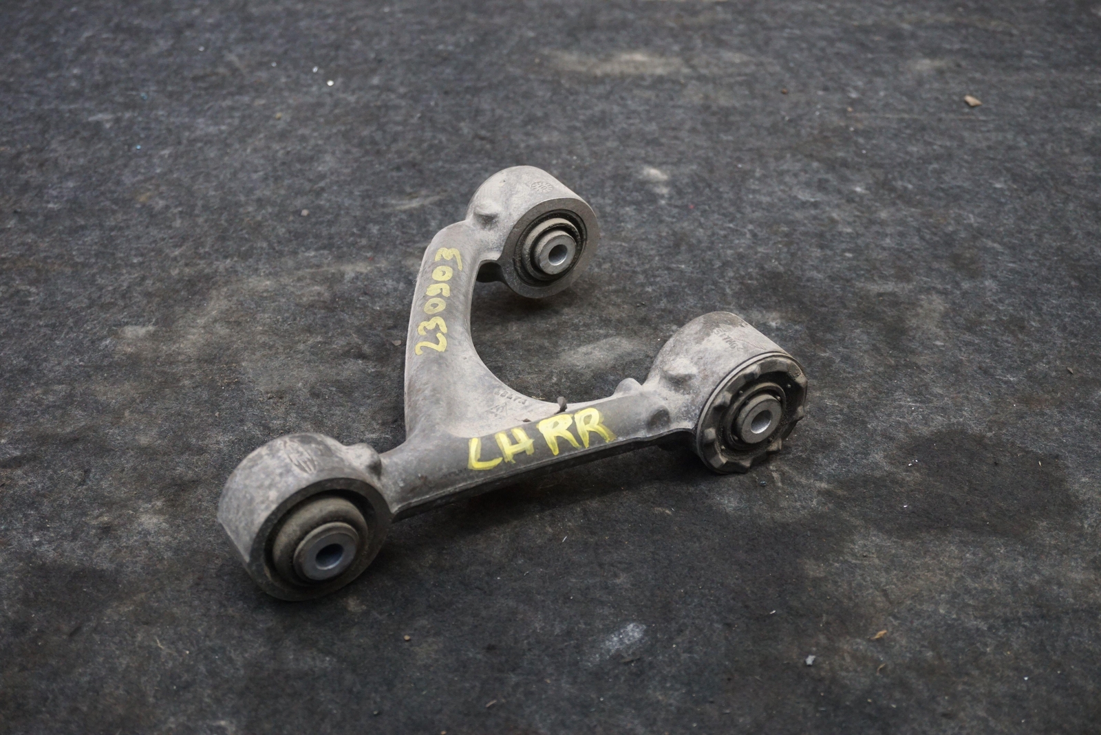Rear Left Upper Suspension Control Arm Oem Ad43-5k743-aa Aston Martin Rapide Lh