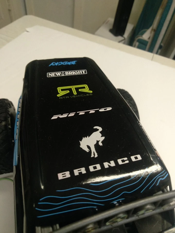 (1) PO Bright (1:15) Ford Bronco Battery Radio Control 4x4 Rock Crawler non op. - Image 3 of 4