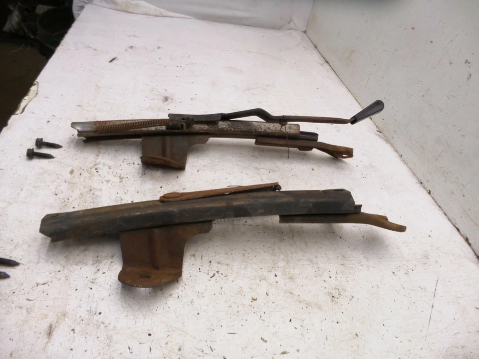 82-92 CAMARO TRANS AM FIREBIRD ORIGINAL GM PASSENGER RH SIDE SEAT TRACKS - Image 3 of 4