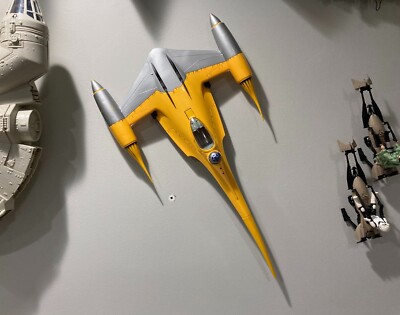 Star Wars Wall Mount Bracket Display for 1998 2012 Naboo Starfighter N-1