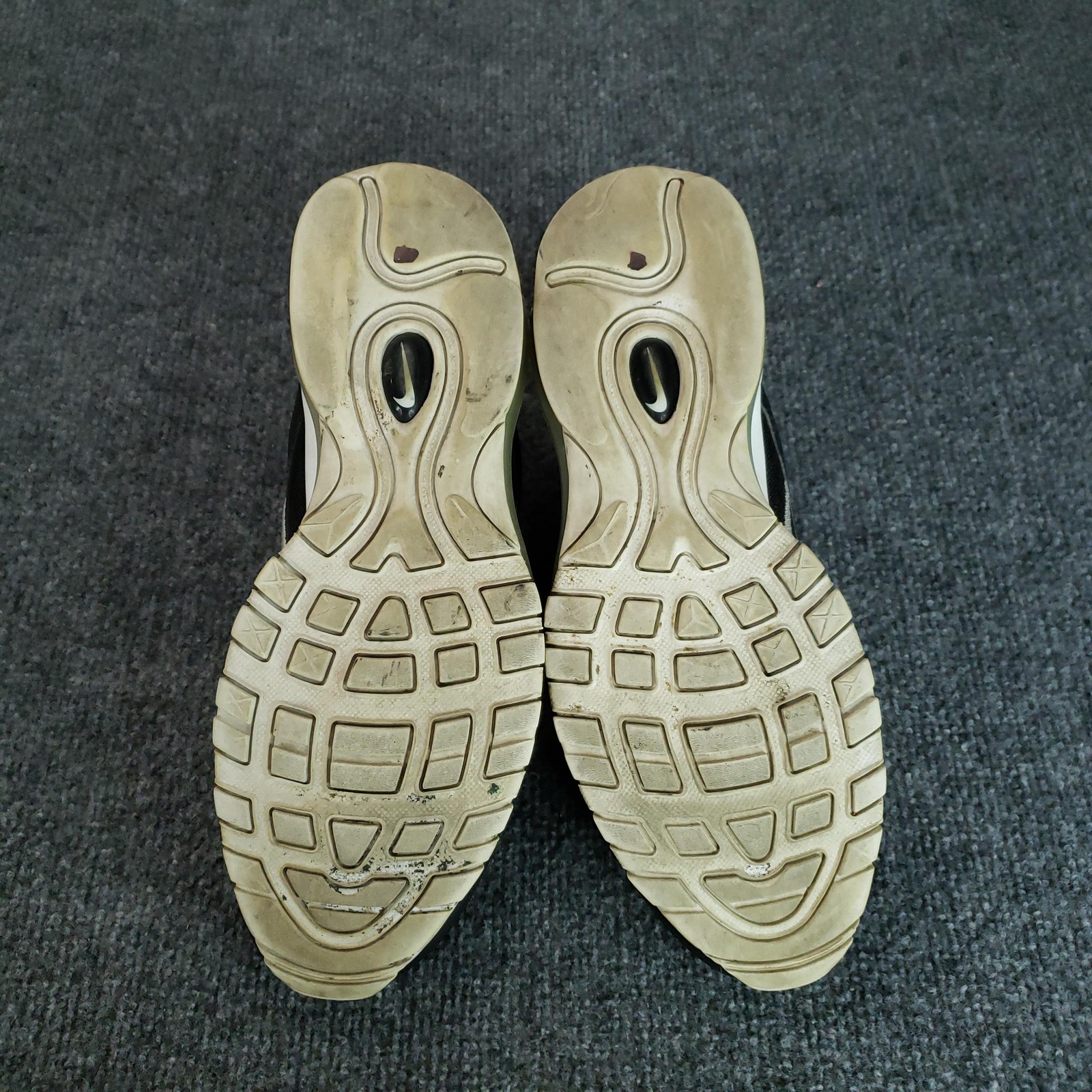 Nike Air Max 97 Shoes Mens Size 9.5 Black Low Top Running Sneakers 921826-001 thumbnail 9