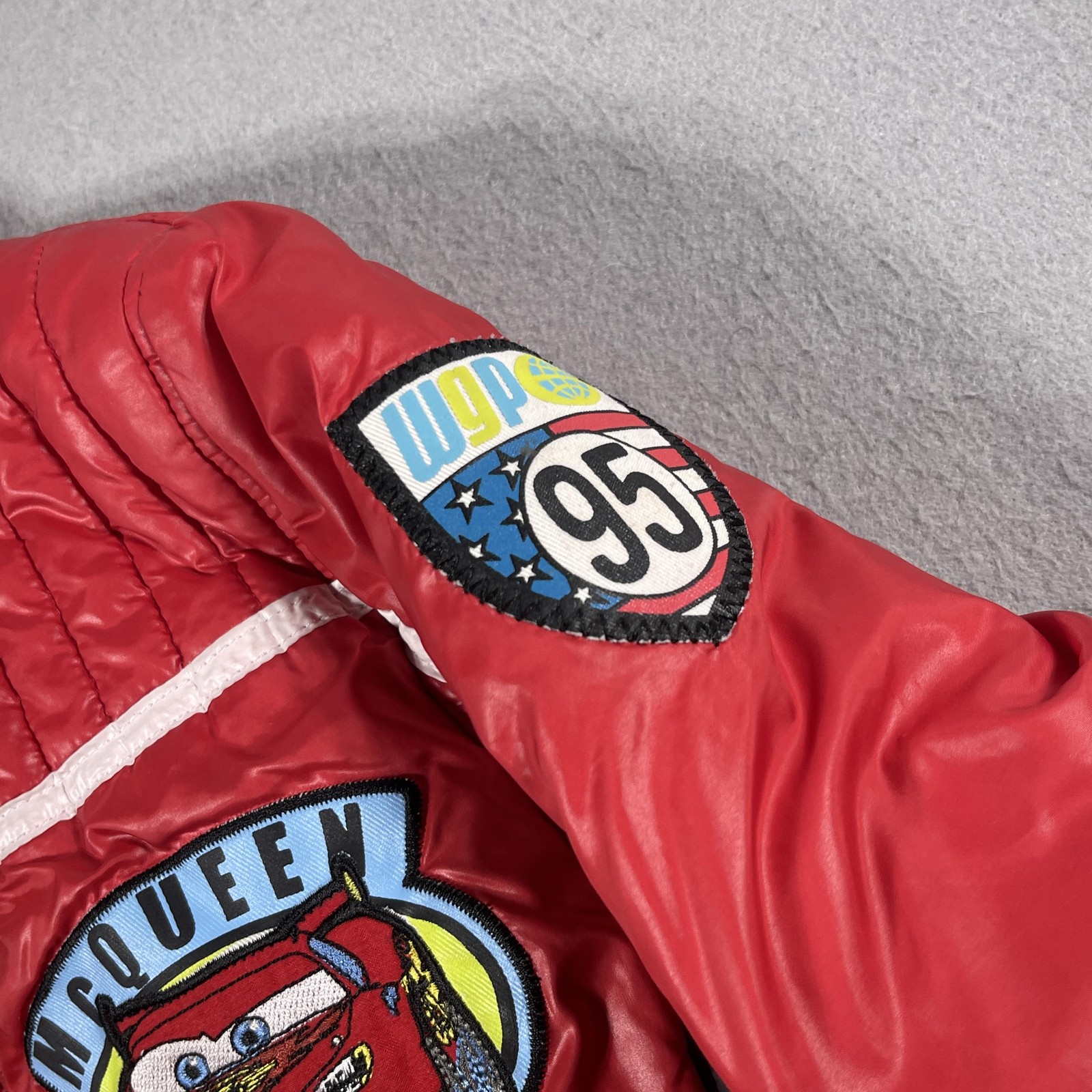 VTG Disney Pixar Cars Lightning McQueen Jacket Boys 10 Red Quilted Puffer Racing image 3