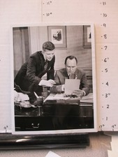 CBS TV show photo 1960s THE DEFENDERS Robert Reed E.G. Marshall magnifying glass