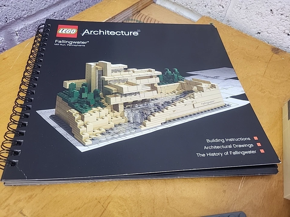 LEGO ARCHITECTURE: Fallingwater (21005)- Leer.. Foto 2 de 4