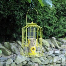 LARGE SQUIRREL GUARD SEED / SEED MIX FEEDER - KINGFISHER / NATURES MARKET