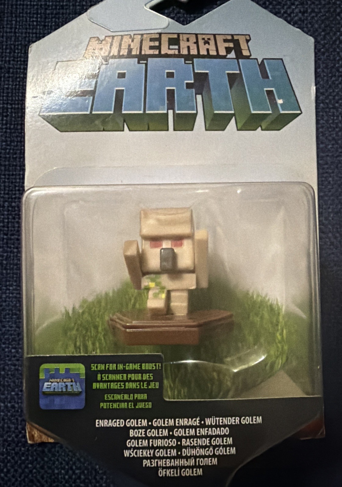 MINECRAFT EARTH BOOST MINI ENRAGED GOLEM (New In Package)