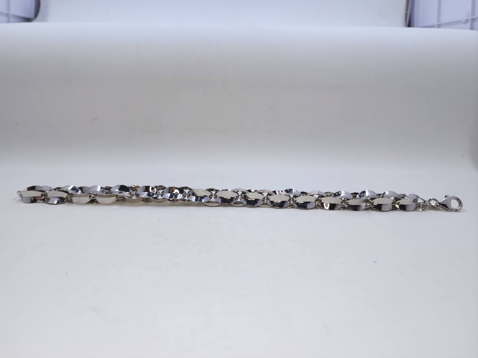 Pre-Owned Silvertone Interconnected Flattened Lin… - image 3