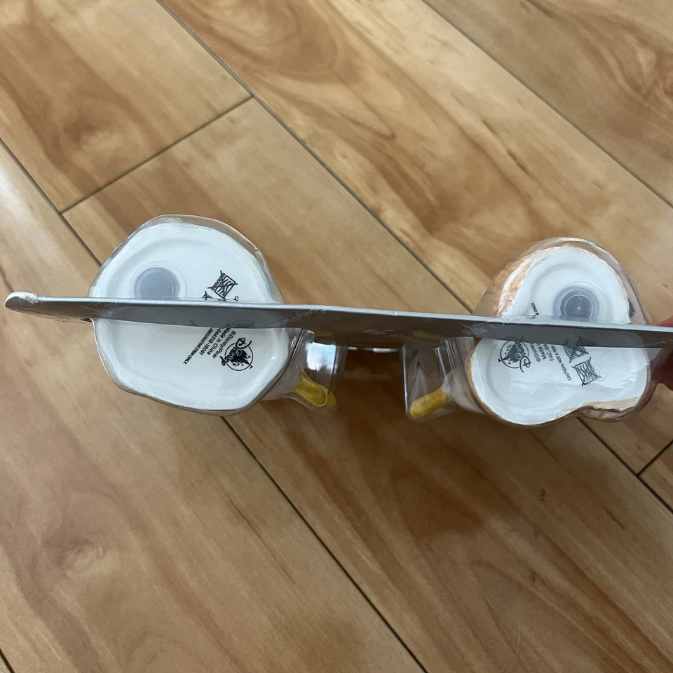 Juego de coctelera de sal y pimienta Finding Nemo Seagulls de los parques Disney Disney/Pixar Foto 3 de 3