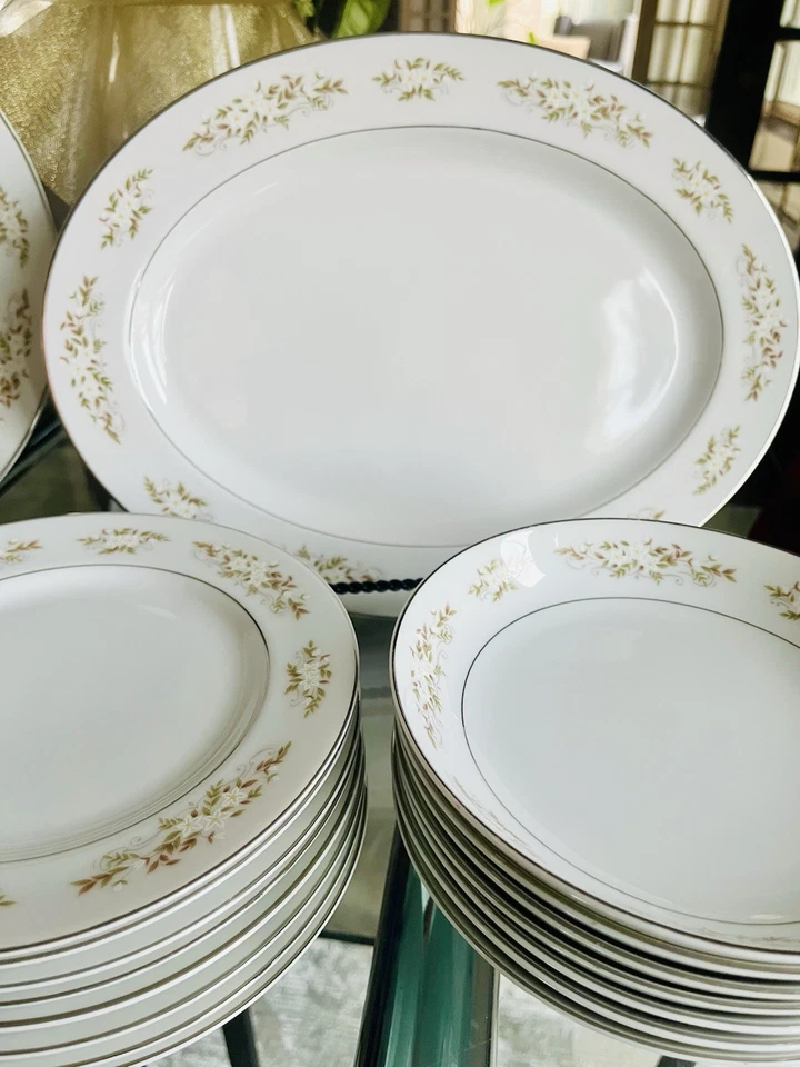 VINTAGE 65pc SPRINGTIME Fine China Set for 8-9 International Silver #326 - Image 2 of 4