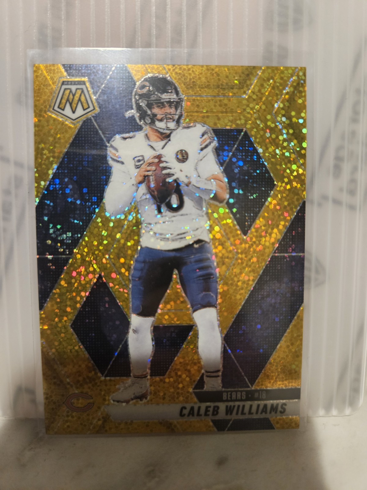 2025 Panini Mosaic - #22 Caleb Williams - Gold Sparkle /24