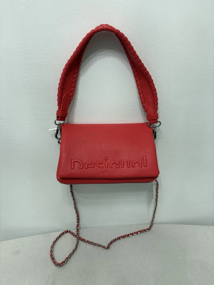 Bolso bandolera para mujer Desigual coral 8”x5” punto de látigo y asa de cadena Foto 3 de 4