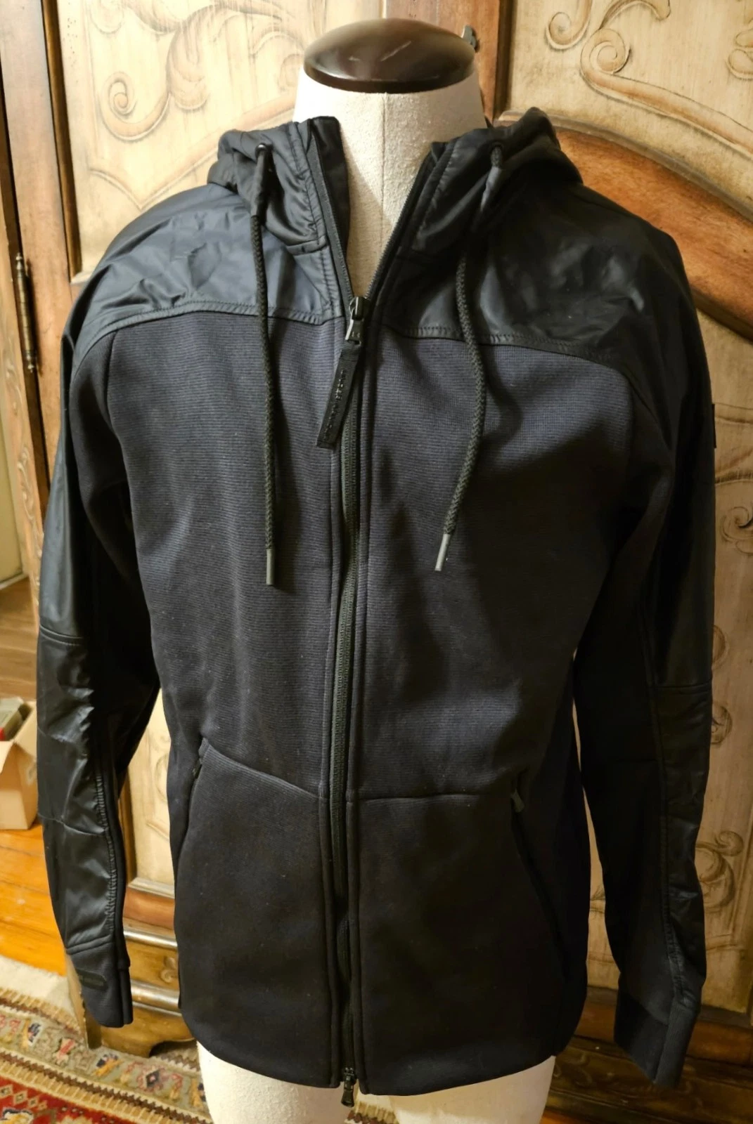 Under Armour The Swacket Men's ColdGear Swacket Hooded Jacket, Black Small NWT