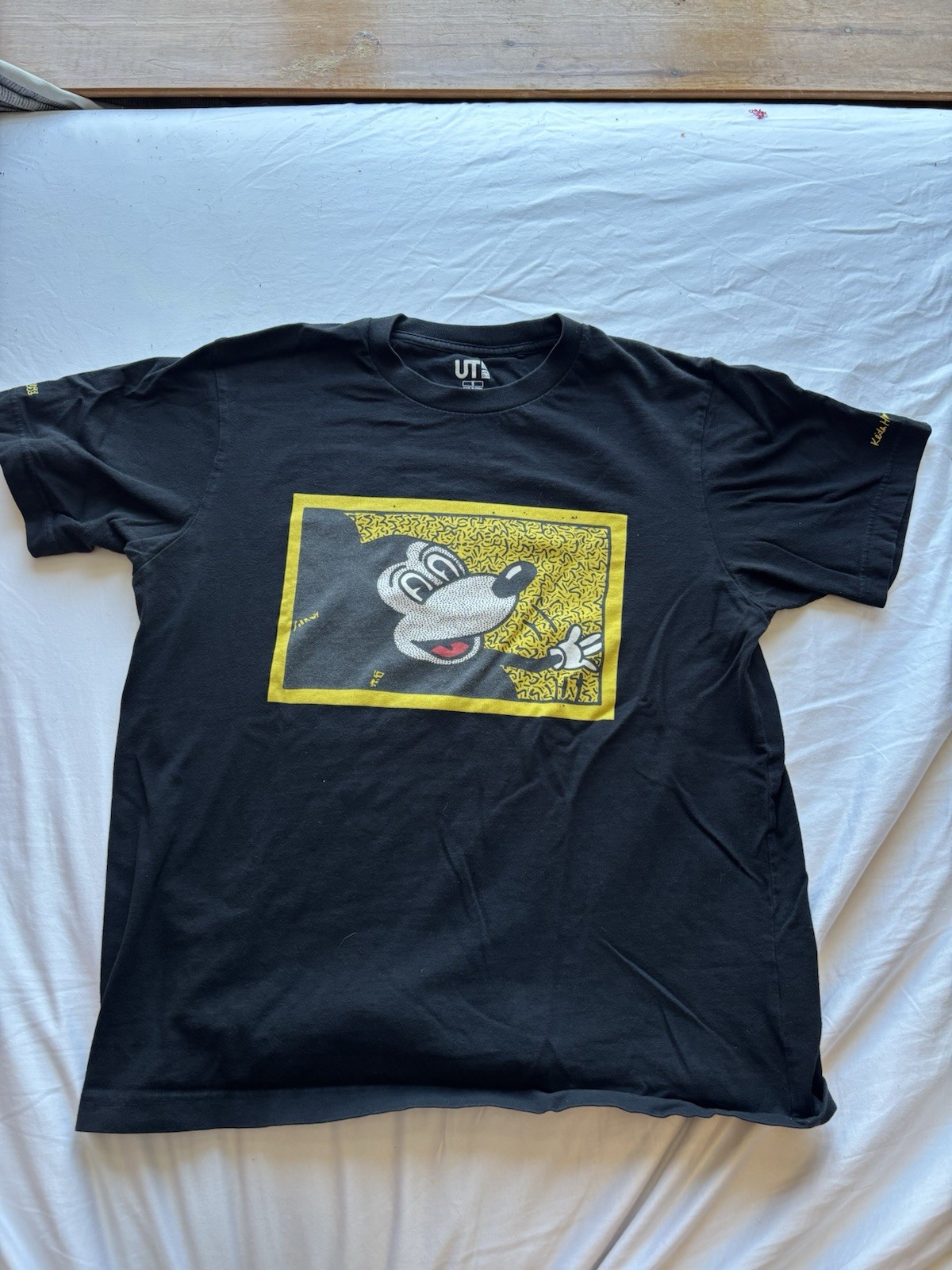 Uniqlo UT Disney Mickey Mouse x Keith Haring Black T-Shirt Size S